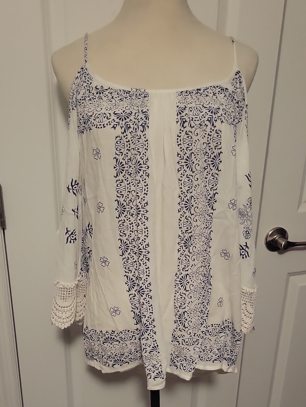 Soho Apparel White Cold-Shoulder Tunic with Navy Floral Print